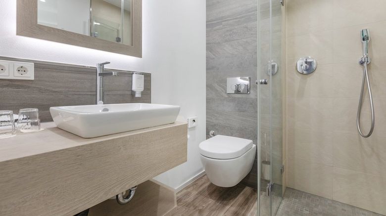 <b>Hotel Bellevue Room</b>. Images powered by <a href="https://www.leonardoworldwide.com/" title="Leonardo Worldwide" target="_blank">Leonardo</a>.