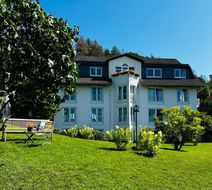 Hotel Bellevue Exterior