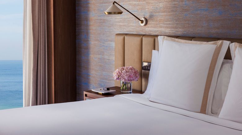 <b>Jumeirah Beach Hotel Suite</b>. Images powered by <a href="https://www.leonardoworldwide.com/" title="Leonardo Worldwide" target="_blank">Leonardo</a>.
