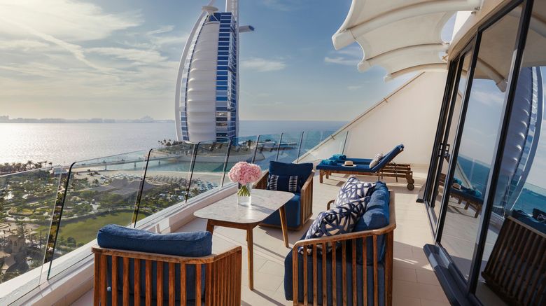 <b>Jumeirah Beach Hotel Exterior</b>. Images powered by <a href="https://www.leonardoworldwide.com/" title="Leonardo Worldwide" target="_blank">Leonardo</a>.