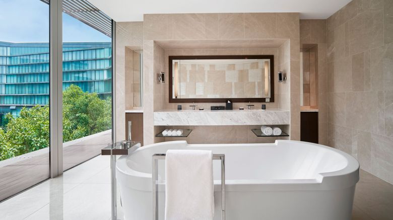 <b>JW Marriott Hotel Hanoi Room</b>. Images powered by <a href="https://www.leonardoworldwide.com/" title="Leonardo Worldwide" target="_blank">Leonardo</a>.
