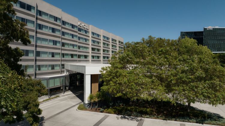 AC Hotel Pleasanton Exterior