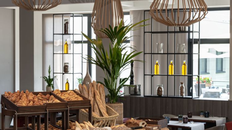 Paris Charles de Gaulle Airport Marriott Restaurant