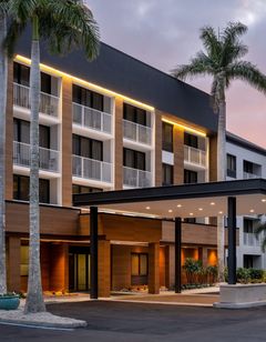 Courtyard by Marriott Naples
