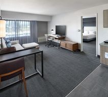 Courtyard Shelton Room