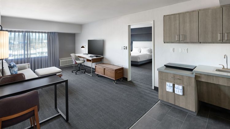 Courtyard Shelton Room