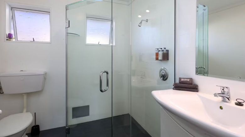 <b>ASURE Fountain Resort Motel Room</b>. Images powered by <a href="https://www.leonardoworldwide.com/" title="Leonardo Worldwide" target="_blank">Leonardo</a>.