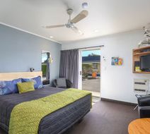 ASURE Fountain Resort Motel Room
