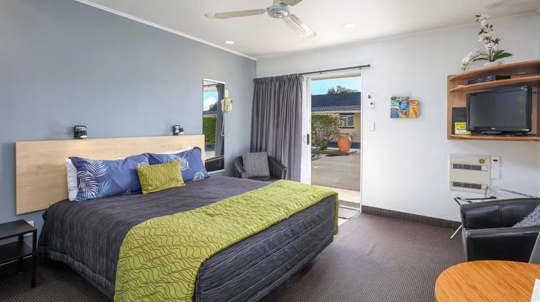 <b>ASURE Fountain Resort Motel Room</b>. Images powered by <a href="https://www.leonardoworldwide.com/" title="Leonardo Worldwide" target="_blank">Leonardo</a>.
