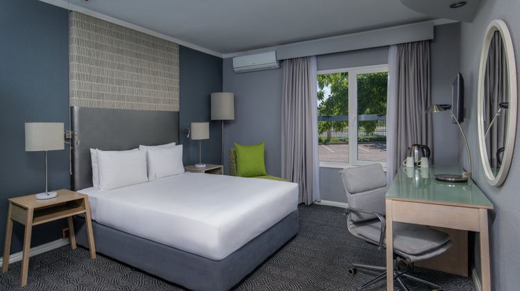 Holiday Inn Johannesburg Airport Room