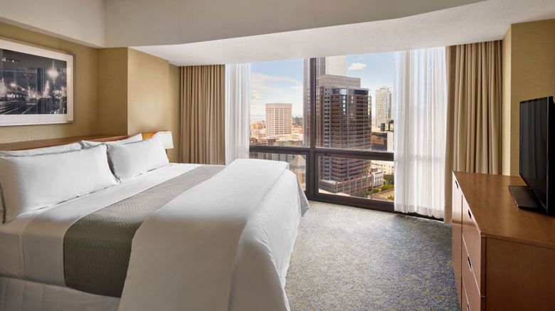 <b>The Westin Bonaventure Hotel & Suites Room</b>. Images powered by <a href="https://www.leonardoworldwide.com/" title="Leonardo Worldwide" target="_blank">Leonardo</a>.