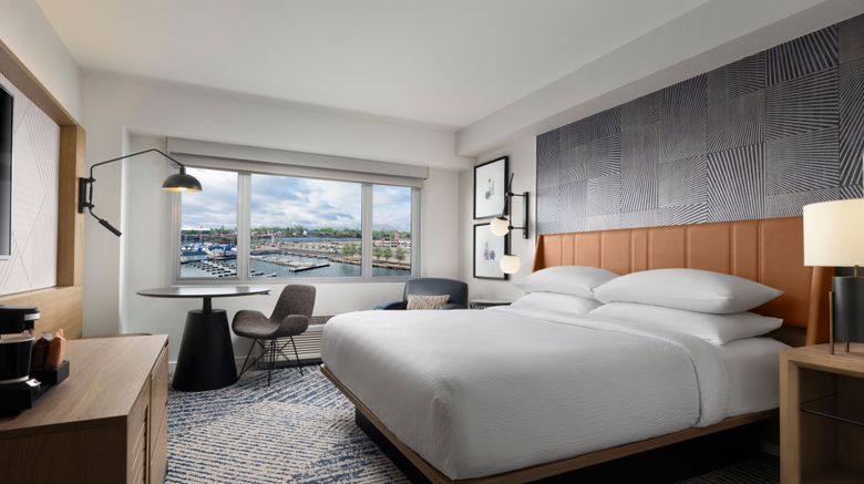 <b>Sheraton Erie Bayfront Hotel Room</b>. Images powered by <a href="https://www.leonardoworldwide.com/" title="Leonardo Worldwide" target="_blank">Leonardo</a>.