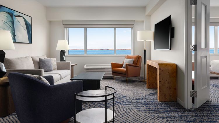 Sheraton Erie Bayfront Hotel Suite