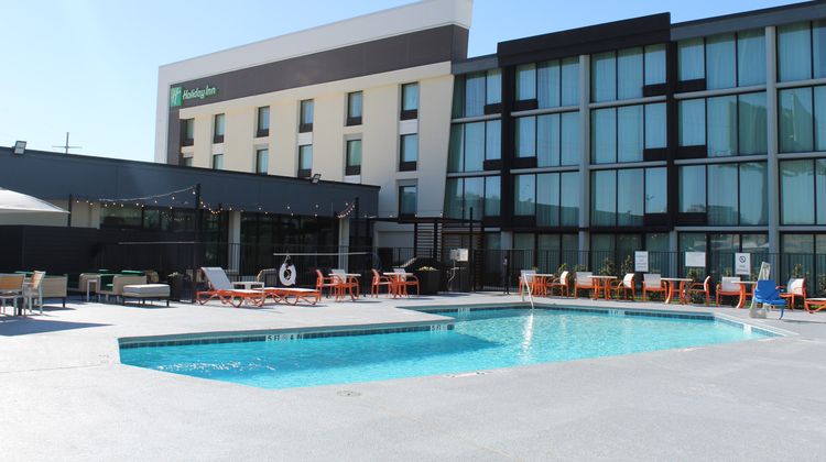 Holiday Inn Dallas Market Ctr Love Field Pool