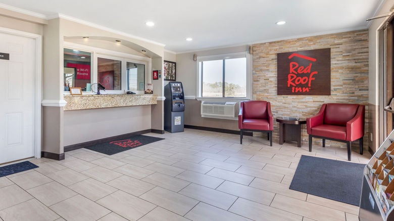 <b>Red Roof Inn Suffolk Lobby</b>. Images powered by <a href="https://www.leonardoworldwide.com/" title="Leonardo Worldwide" target="_blank">Leonardo</a>.