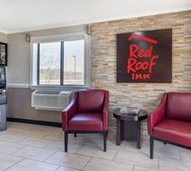 Red Roof Inn Suffolk Lobby