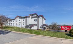 Red Roof Inn Suffolk