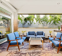 Luana Waikiki Hotel & Suites Lobby