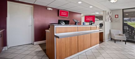 Red Roof Inn Greensboro Airport Lobby