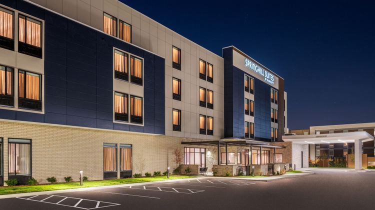 SpringHill Suites Menomonee Falls Exterior