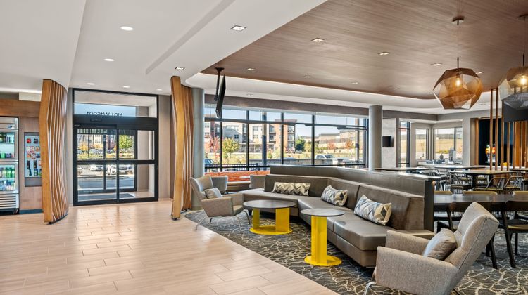 SpringHill Suites Menomonee Falls Lobby