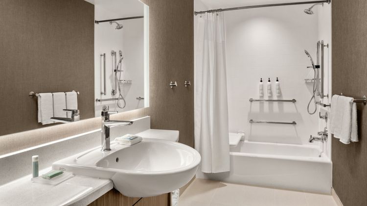 SpringHill Suites Menomonee Falls Room