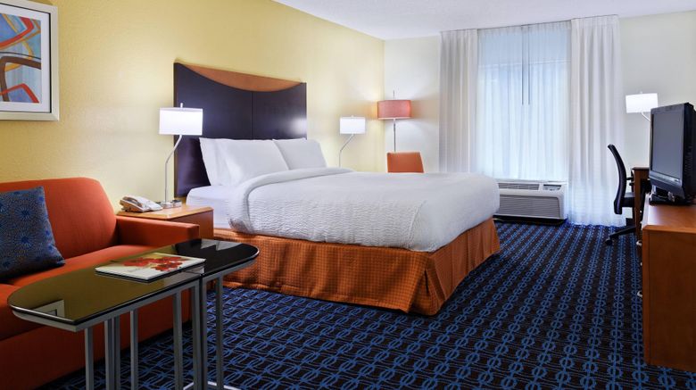 <b>Fairfield Inn/Suites Charlotte Arrowood Room</b>. Images powered by <a href="https://www.leonardoworldwide.com/" title="Leonardo Worldwide" target="_blank">Leonardo</a>.
