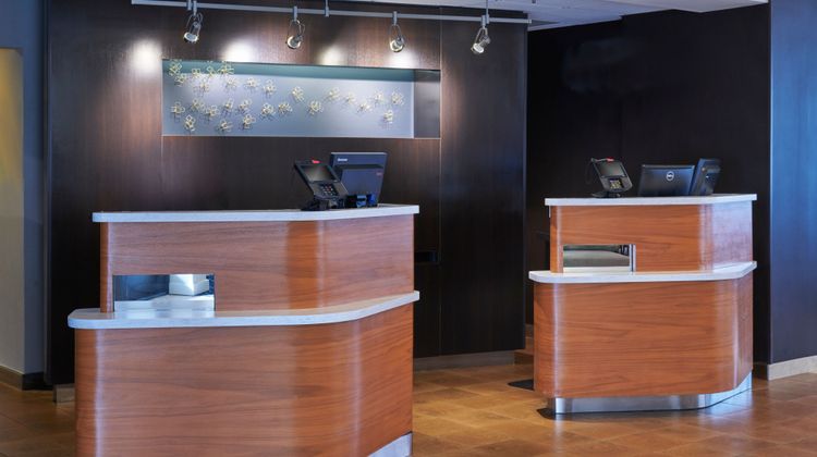Courtyard by Marriott Detroit Livonia Lobby