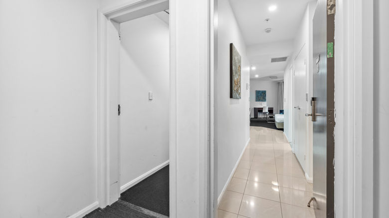 <b>APX Apartments World Square Sydney Room</b>. Images powered by <a href="https://www.leonardoworldwide.com/" title="Leonardo Worldwide" target="_blank">Leonardo</a>.