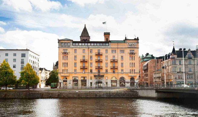 Elite Grand Hotel Exterior