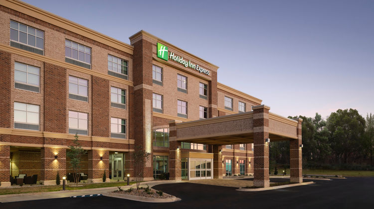 Holiday Inn Express Jackson-Ridgeland Exterior