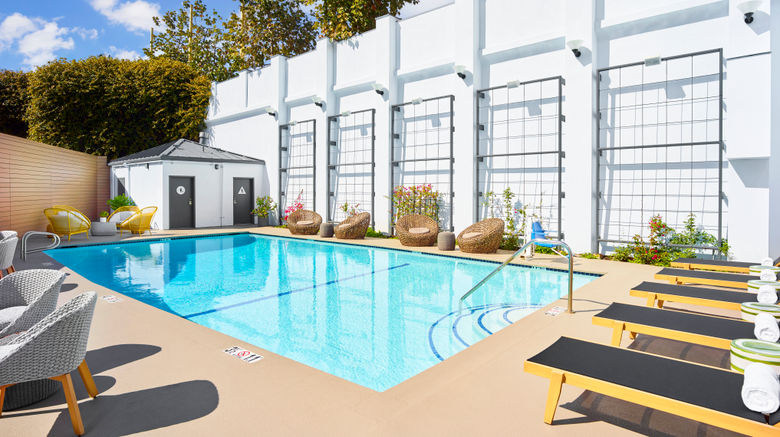 <b>The Pierside Santa Monica Pool</b>. Images powered by <a href="https://www.leonardoworldwide.com/" title="Leonardo Worldwide" target="_blank">Leonardo</a>.
