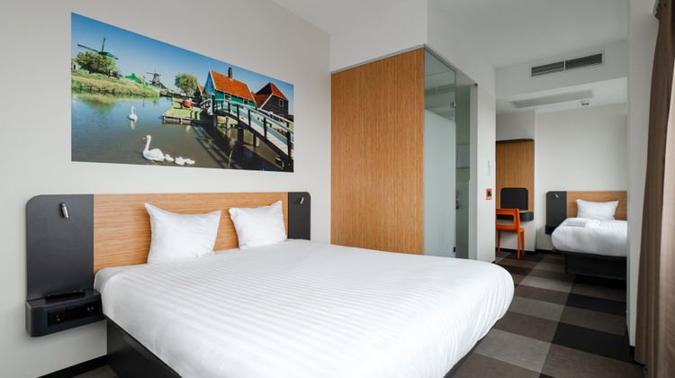easyHotel Amsterdam Zaandam Room