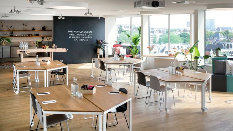 <b>Zoku Amsterdam Meeting</b>. Images powered by <a href="https://www.leonardoworldwide.com/" title="Leonardo Worldwide" target="_blank">Leonardo</a>.