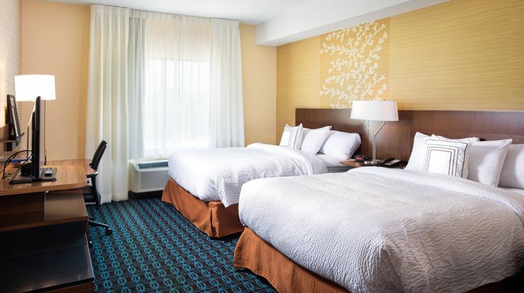 Fairfield Inn & Suites Rochester/Mayo Room
