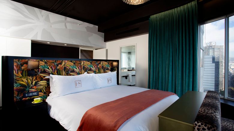 <b>Hotel Sky Cape Town Suite</b>. Images powered by <a href="https://www.leonardoworldwide.com/" title="Leonardo Worldwide" target="_blank">Leonardo</a>.