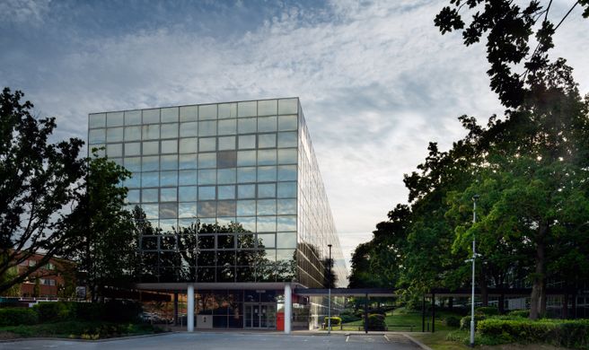easyHotel Milton Keynes Central Exterior