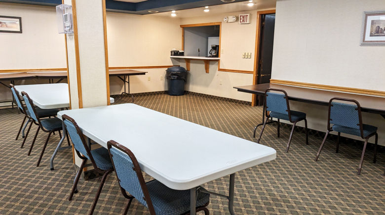 <b>Magnuson Hotel Copper Crown Meeting</b>. Images powered by <a href="https://www.leonardoworldwide.com/" title="Leonardo Worldwide" target="_blank">Leonardo</a>.