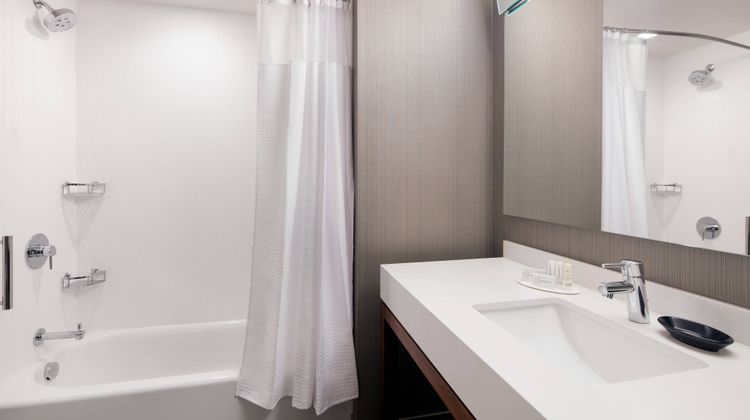 Courtyard By Marriott Pullman Room