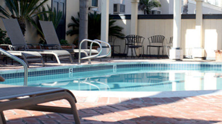 Coronado Island Inn Pool