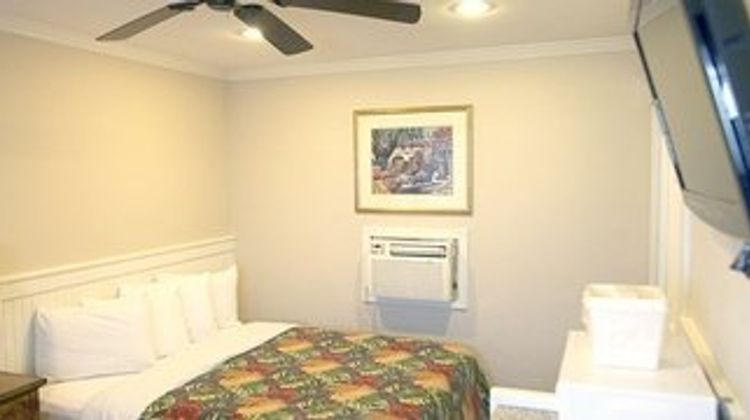 Coronado Island Inn Room