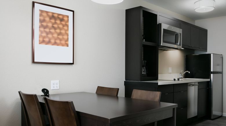 <b>TownePlace Suites Kansas City Airport Suite</b>. Images powered by <a href="https://www.leonardoworldwide.com/" title="Leonardo Worldwide" target="_blank">Leonardo</a>.