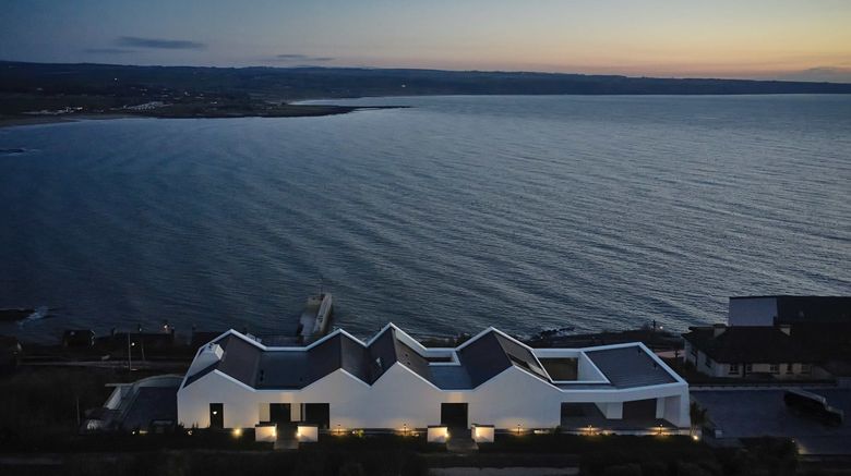 <b>Cliff House Hotel Exterior</b>. Images powered by <a href="https://www.leonardoworldwide.com/" title="Leonardo Worldwide" target="_blank">Leonardo</a>.