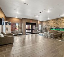 Cobblestone Hotel & Suites Main Street Lobby