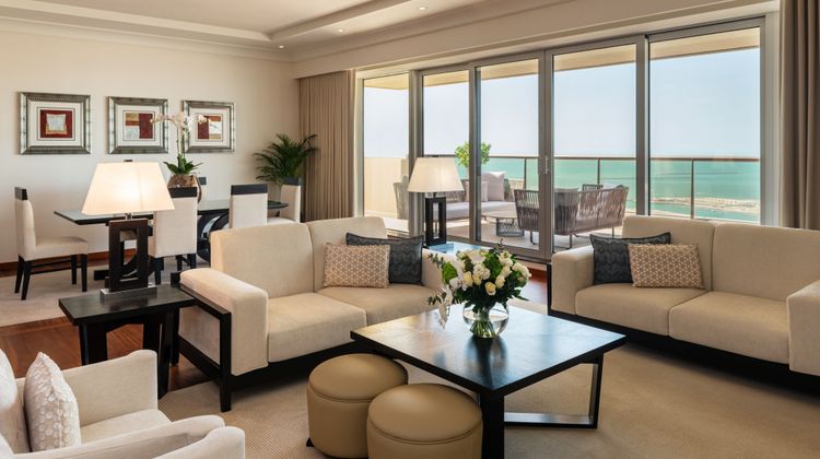 Grosvenor House, a Luxury Coll Hotel Suite