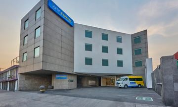 City Express by Marriott Airport