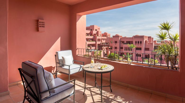 <b>The Ritz-Carlton, Abama Room</b>. Images powered by <a href="https://www.leonardoworldwide.com/" title="Leonardo Worldwide" target="_blank">Leonardo</a>.