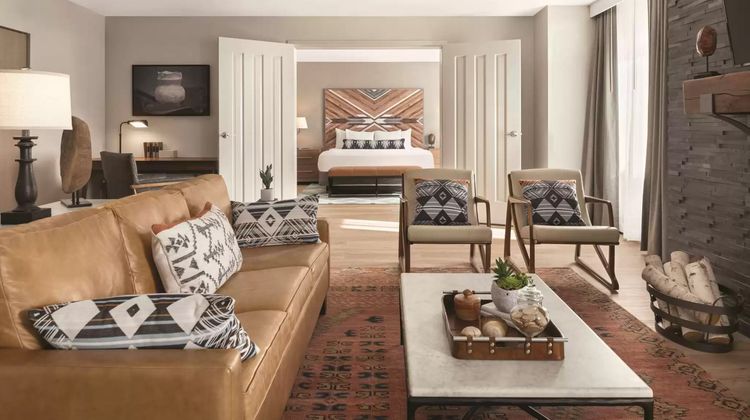 Oneida Hotel Suite