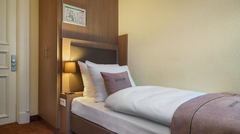 <b>Novum Hotel Alster Room</b>. Images powered by <a href="https://www.leonardoworldwide.com/" title="Leonardo Worldwide" target="_blank">Leonardo</a>.