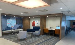 Holiday Inn Express & Suites Elyria